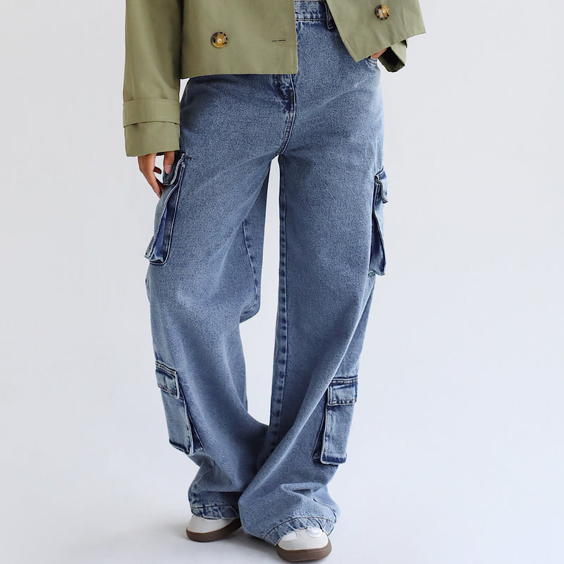 Light blue pocket cargo pants