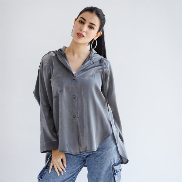 Silver shimmering buttoned blouse