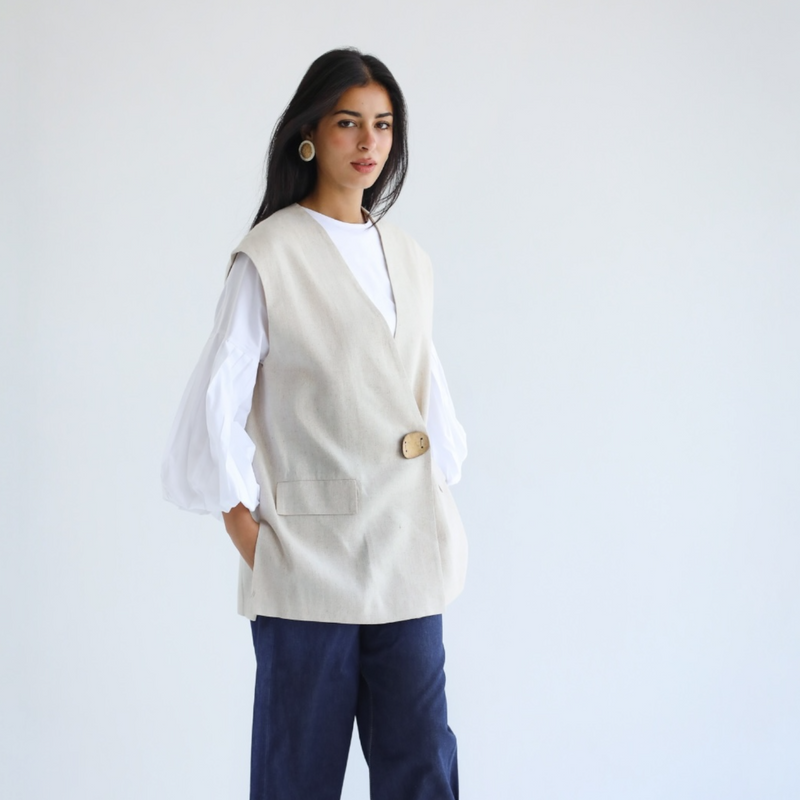 One button loose fit vest