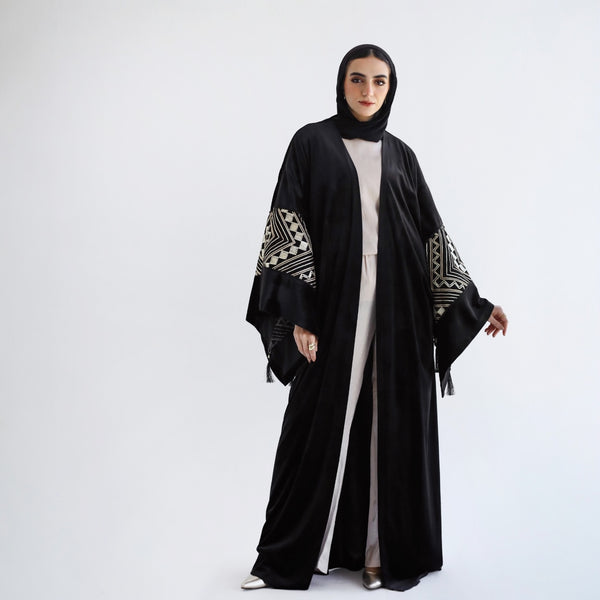 Velvet embroidered sleeve kaftan