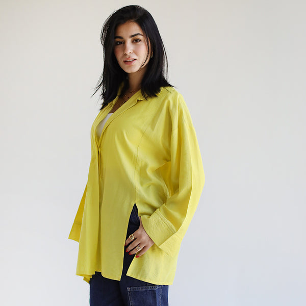 Slit hem linen shirt