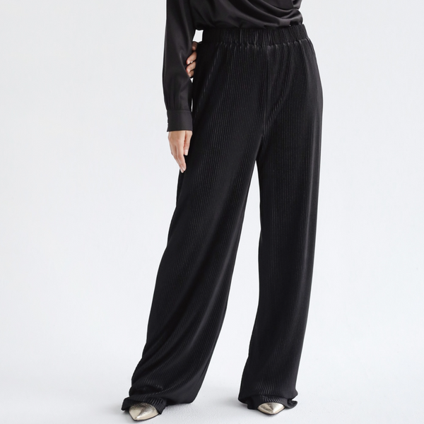 Satin wide pleated pants